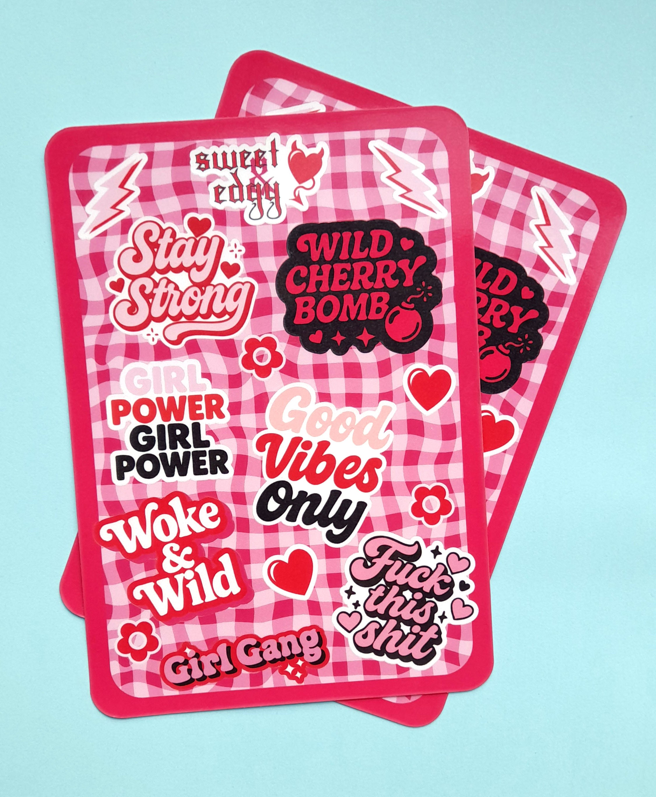 Samolepkový arch Girl Energy Power – lesklé voděodolné samolepky pro odvážné holky