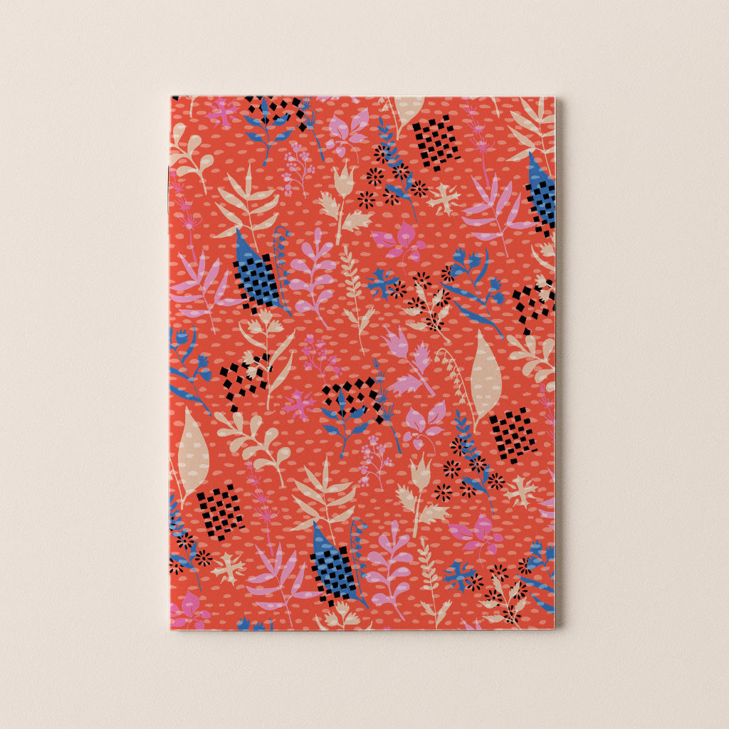 A5 sešit s čistými listy a autorskou ilustrací Matky přírody v červené